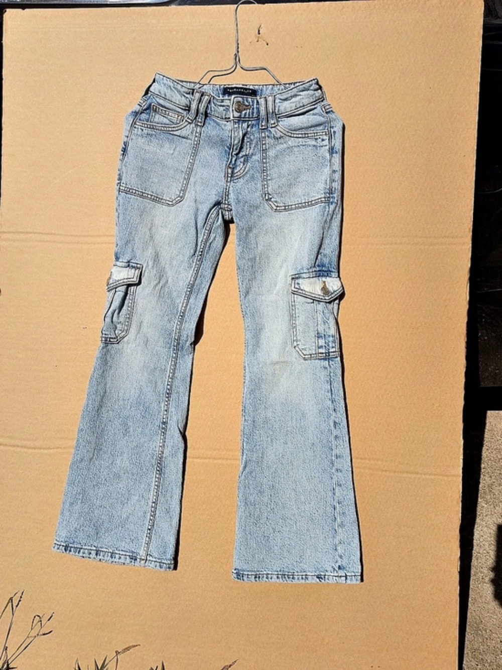 Aéropostale Mid-Rise Flare Cargo Jeans Blue